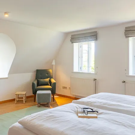 Holiday home Reetdachhaus Stavanger *