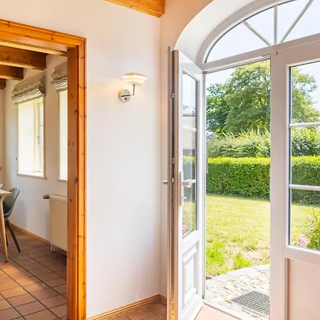 Holiday home Reetdachhaus Stavanger